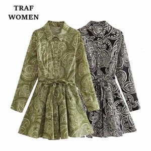 Casual Dresses TRAF Musim Semi Chic Pasangan Baru Pola Cetak Dekoratif Sabuk Elegan Lengan Panjang Retro Vestidos Mujer 230328