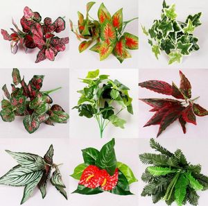 Dekoratif Çiçekler 5 PCS Düğün Partisi Ev Ofisi El Duvar Bitkileri İçin Yapay Plastik Çiçek Dekorasyon Bonsai Diy Yapma 30 Tasarım Seçim