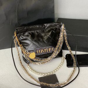 Women Mini 22 Zakupowe torby z Pearl Pasp Łańcuchy Łańcuchowe Złote metalowe sprzęt Matelasse Crossbody torebki na ramię Luch Moneta Charm Walle Torebka 20 cm 20 cm