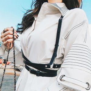 Giarrettiere Body Bondage Harness Belt Crop Top Reggicalze Gabbia toracica da donna in pelle