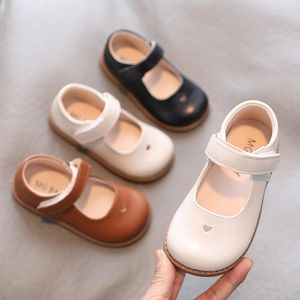 Flache Schuhe Mädchen Rundkopf Leder 2023 Frühling College-Stil Single Korean Baby rutschfeste weiche Unterseite Erbsen