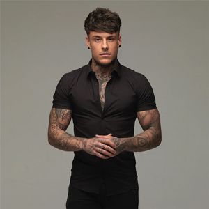 Męskie koszule Summer Modna moda Slim Fit Button Shirle Shirts Męskie sukienki sportowe Koszula Męskie koszule Hipster Tops Fitness Ubranie 230329