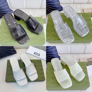 Jelly Shoes Designer Sandal Slipper 2,4 tum Tjock klack Högskor Summer Prägling Kvinnors Sandaler High Heels Rubber Slippers Platform Slippers Slip-On Slippers 35-42