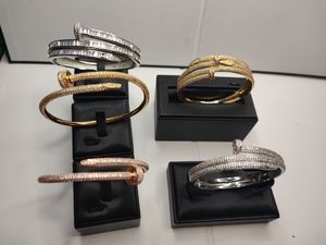 pulseira inicial de luxo de luxo de luxo prata prata unhas pulseira de diamantes de diamantes para homens homens de moda de moda festeira de casamento