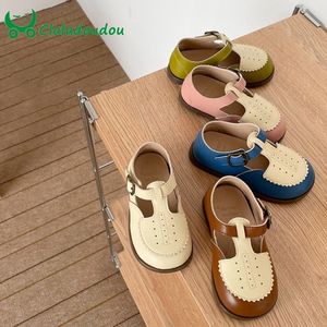 First Walkers 14-20cm Brand Girls' Spring Dress Shoes Retro Hollow Blogue Children's Women's Flat Shoes Soft Sole Candy Color Toddler Walking Shoes 230330