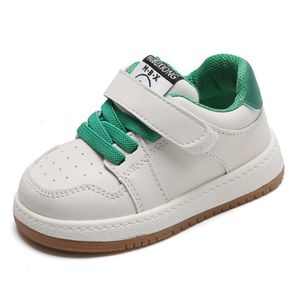 Primeiros Walkers Shoes Spring Sapatos Infantis Criança Couro Macio Sapato Branco Moda Menina Menina Tênis dos Meninos 15-25 230330