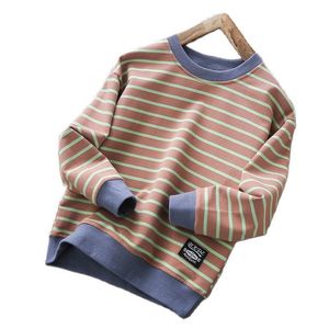 Jackets Children S Clothing Boys Autumn Striped Tops 학생 Long Sleeved T Sweatshirt Spring and Trendy P4761 230329