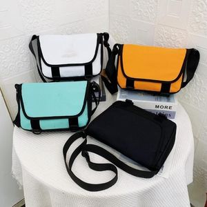 Moda Mulheres Bolsas de ombro Crossbody Crossbody vintage Solid Color Burse Multifuncional Classic Bag Simple Messenger