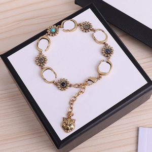 Chain Vintage Little Daisy G Bracelet Alphabet Chrysanthemum Brass Material Jewelry Bracelet