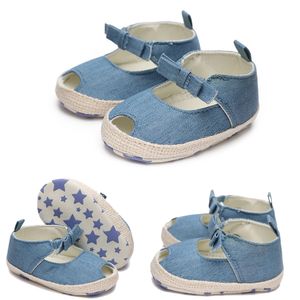 Första vandrare Baby Boys Girls Children's Soft Sole Denim First Walker Blue Cotton Fashion Apartment Shoes Sandaler 230330