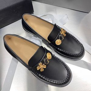 23SS Womens Dress Shoes Slip On Loafers Classic Platform Calfskin Heel Höjd 3,5 cm quiltade textur Sandaler Designer Guldton Metall utomhus Casual Shoe Soft For Work