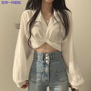 Korean chic tidigt vår fransk minoritet designkänsla back spetsar upp fjäril dagg navel kort skjorta topp kvinnor