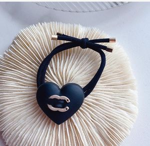 Designer Hair Rope Sweet Black Love Scrunchie Rubber Band Logo Elastic högkvalitativt märke Ponytail Holder Luxury Hair Accessories