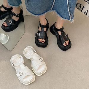 Sandals Designer Platform Women Open Toe Beach Fashion Ladies Classic Solid Color Retro Roman Flats Shoes Summer Woman 230330