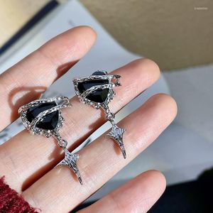 Stud Earrings Hip Hop Black Zircon Love Female Unique Design Star Tassel Hanging Punk Trendy Heart Pendant Earring Jewelry