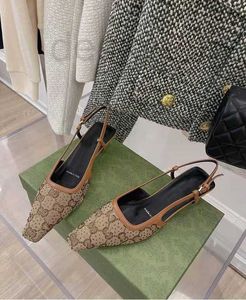 Sandallar Tasarımcı Lüks Kadın G Slingback Pompası Aria Ayakkabıları, Kristaller Köpüklü Motif Arka Toka Kapatma Boyutu 35-41 S2HE ile Siyah Ağda Sunulur