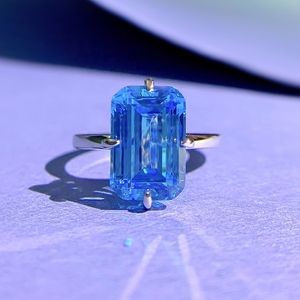 Emerald Cut Aquamarine Ring 100% Реал 925 Серебряные серебряные обручальные кольца для женщин.
