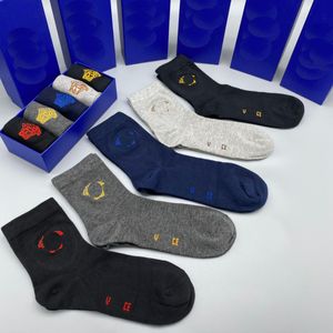 Designer multicolor fashion men's socks women men's high quality cotton Joker classic ankle breathable mixed football basketball socks.