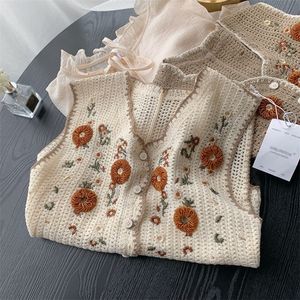 Women's Vests Rural Style Summer Autumn Women's Tank Top Embroidery Vintage Knitted Crochet Flower Tank Top Women's Hollow Skydiving Tank Top 230330