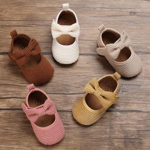 First Walkers Spring and Autumn born Baby Shoes 0-1 Year Old Baby Girls Breathable Soft Rubber Soles Sweet Bow Princess Toddler Shoes 230330