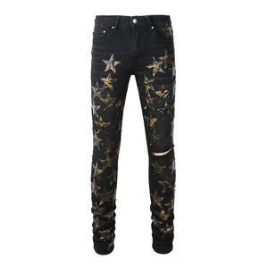 Jeans masculinos pretos streetwear de rua de gold stars manchas esbeltas magras magras de moda de rua rasgada 230330