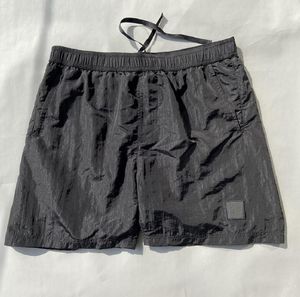 2023 Summer Europe Designer Metal nylonfärgade shorts utomhus jogging spårdräkt orsakande män korta byxor strand badshorts sise m-xxl