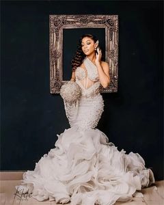 2023 Arabiska aso ebi spetsar sjöjungfru bröllopsklänning sexig en axel pärlor pärlor lyxiga brudklänningar klänningar