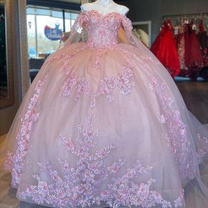 Różowe z ramion sukienki Quinceanera suknie kulowe Kwiki Koronki 3dflower z Cape Corset na słodką 15 dziewcząt sukienkę na imprezę