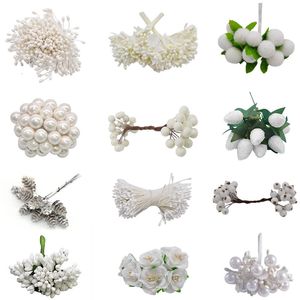 Finto verde floreale Tema bianco Fiore artificiale Ciliegia Stame Bacche Fascio Decorazione natalizia fai da te Torta nuziale Confezione regalo Ghirlande Decorazioni natalizie 230330