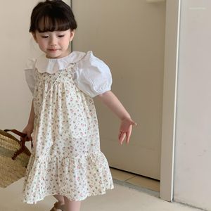 Kläder sätter koreansk version 2023 Summer Princess Style Lovely and Sweet Floral Dress White Shirt Two-Piece Set Strawberry Bag