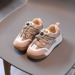 Athletic Outdoor Boys Sports Shoes For Kids Sneakers Spring Autumn Girls Lightweight Breathable Casual Shoes PU Leather Child Non-slip Footwear W0329