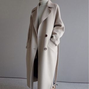 Płaszcze 2024 Kobieta designerka S Trench zimowy beżowy czarny elegancki płaszcz wełniany kobiety koreańskie modne solidne długie rękaw vintage minimalistyczny wełniany wełniany Olid Leeve en