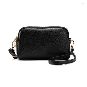 Kvällspåsar 2023 Kvinnor One Shoulder Crossbody Bag Multifunktionell storkapacitet Shell Girls 'Mobile Pull Chain Wallet