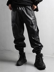 Мужские джинсы грузовые кожаные брюки осень зимний классический темный департамент модные тренды карманные украшения свободно 230330