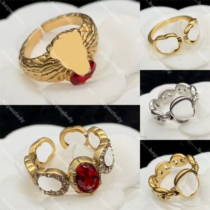 Ruby Pierścienie dla kobiety Man Pierdzież do Projektantka Unisex Gold Pierścienie Modna Biżuteria