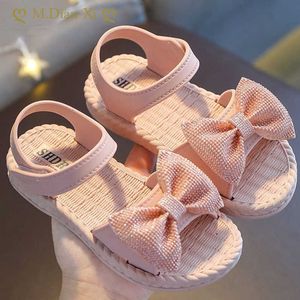 Sandalet Dome Kameralar Yaz Kız Ayakkabı Butterfly-Knot Slip Olmayan Yumuşak Çocuklar Yürümeye başlayan çocuk ayakkabıları Koreli Çocuk Kızları Prenses Açık Toe Beach Sandaletler Z0331