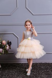 Flickklänningar Champagne Flower Girls Dress for Wedding Bridesmaid Kort paljetter Bollklänning Pageant Tulle Cake Kids Birthday