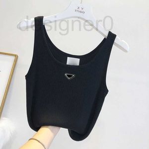 Kvinnors tröjor Populära Short Knit Tank Camis Top Sleeveless T-shirt Tyg Super Bekväma Material Kvinnor T Shirts Woman Vests Summer Tanks 02LR