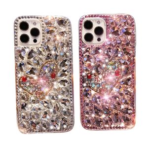 Lüks Cep Telefon Kılıfları Elmas Kalpler Rhinestone Koruyucu Kapaklar Apple için 14 13 iPhone12 11 Plus Pro Max Silikon Arka Kapak Perakende Kutusu ile Cep Telefonu Kılıfı