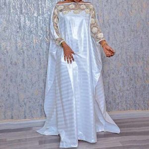 Etniska kläder Dubai Afrikanska klänningar för kvinnor Muslimska mode Abaya Nigerianska kläder Ankara Dashiki Long Dress broderad Kaftan Robe Djellaba 230331