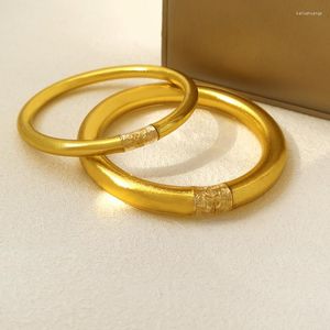 Bangle Bilandi Moderna smycken Guldfärg Glitter armband armband Elegant temperamentstil mjuk silikonarmband för kvinnor