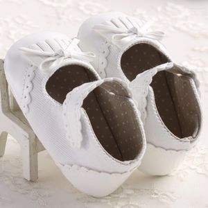 Primeiros caminhantes Pu Leather Baby Moccasins Sapatos T-Bar Girl Princesa Vestido de Princesa