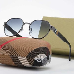 2023 Designer Luxury Sunglasses de photo quadro de fotos ao ar livre Blackout Men's Driving Sunglasses UV400 Cool óculos Resort Resort Sunglasses