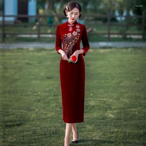 Ethnic Clothing Traditional Drop Collar Embroidey Velour Cheongsam Seven Points Sleeve Gold Velvet Qipao Chinese Women Dress