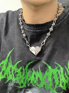 Collane con ciondolo Patchwork Metallo Cuore d'amore Strass Collana con catena di spine Unisex Cool Trend Creativo Girocollo Hip Hop Street Jewelry