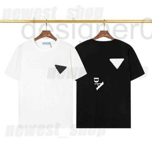 Herr t-shirts populära 2023 designer mens t-shirt t shirt lyx klassisk bokstäver triangel tryck tillbaka vita tshirts röda enkla kläder casual smal fit tee topp c3r3