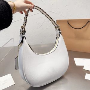 23SS Designer Bag Ny Vintage Trend Fashion Single Piece Half Moon Bag High-End Atmospheric Underarm Bag