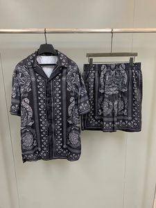 2023 NYTT SILK SILK SHIRT TRACKSUITS LÅG KEY Luxur Design New Summer Short Sleeve Casual Set