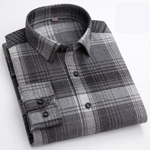 Mäns avslappnade skjortor Plaid Flanell Men's Casual Shirt Autumn Winter Long Sleeve Regular Fit Classic Plaid Business Dress Men's Dress 230331