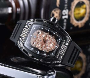 Marca de luxo masculino de alta qualidade quartzo de diamante relógio de vidro oco traseiro de aço inoxidável de aço inoxidável relógio de borracha